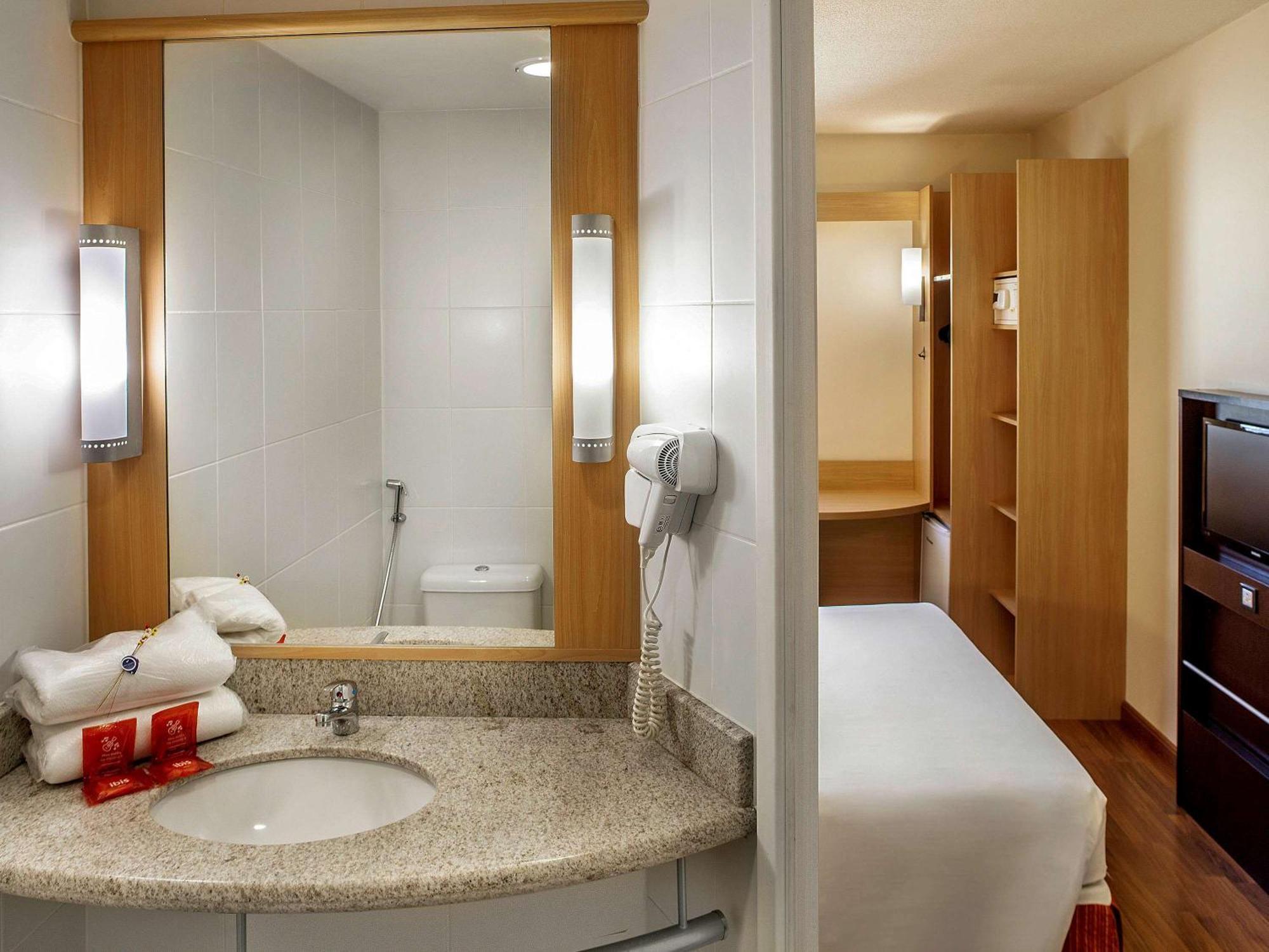 Hotel Ibis Belo Horizonte Liberdade Exterior foto